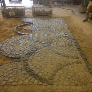 Artikelbild Verarbeiten von Natursteinpflaster